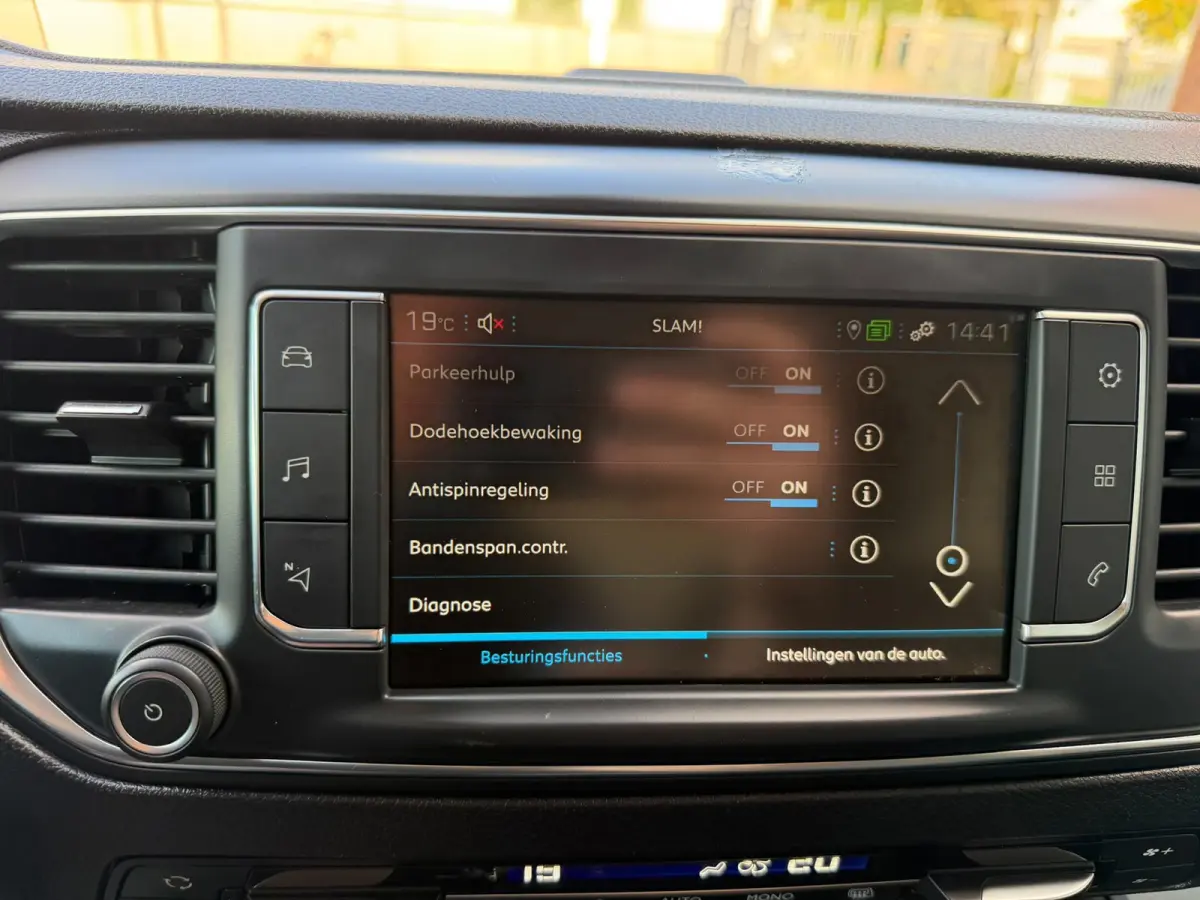 2.0 BlueHDI 180PK Automaat Standard Sport / Camera / Trekhaak