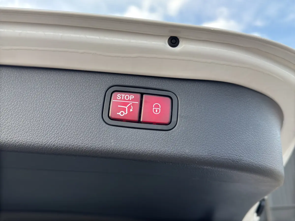 200 Launch Edition AMG Line | 360 Camera | Panoramadak | Adapt. Cruise | Apple Carplay/Android Auto |