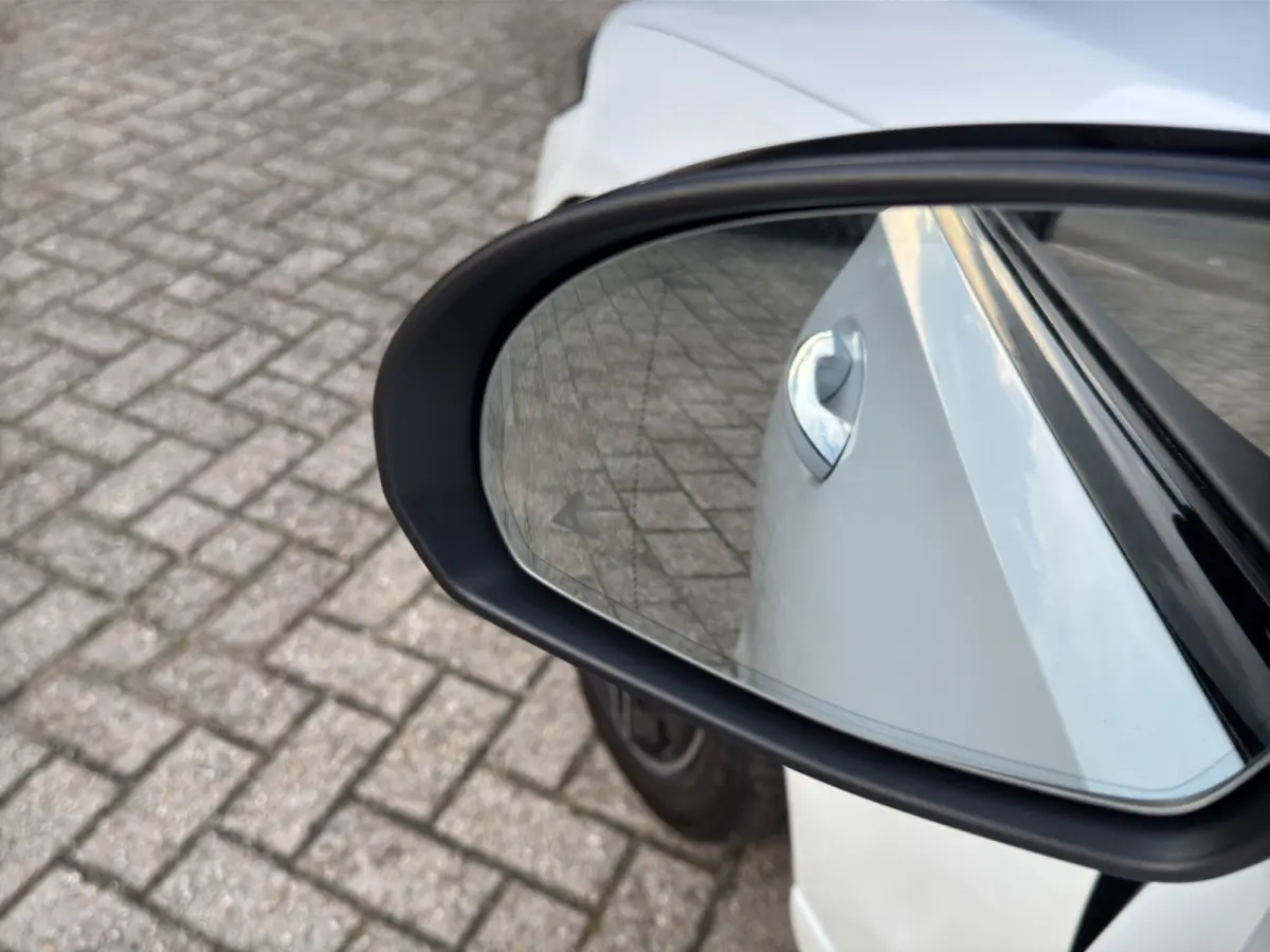 200 Launch Edition AMG Line | 360 Camera | Panoramadak | Adapt. Cruise | Apple Carplay/Android Auto |