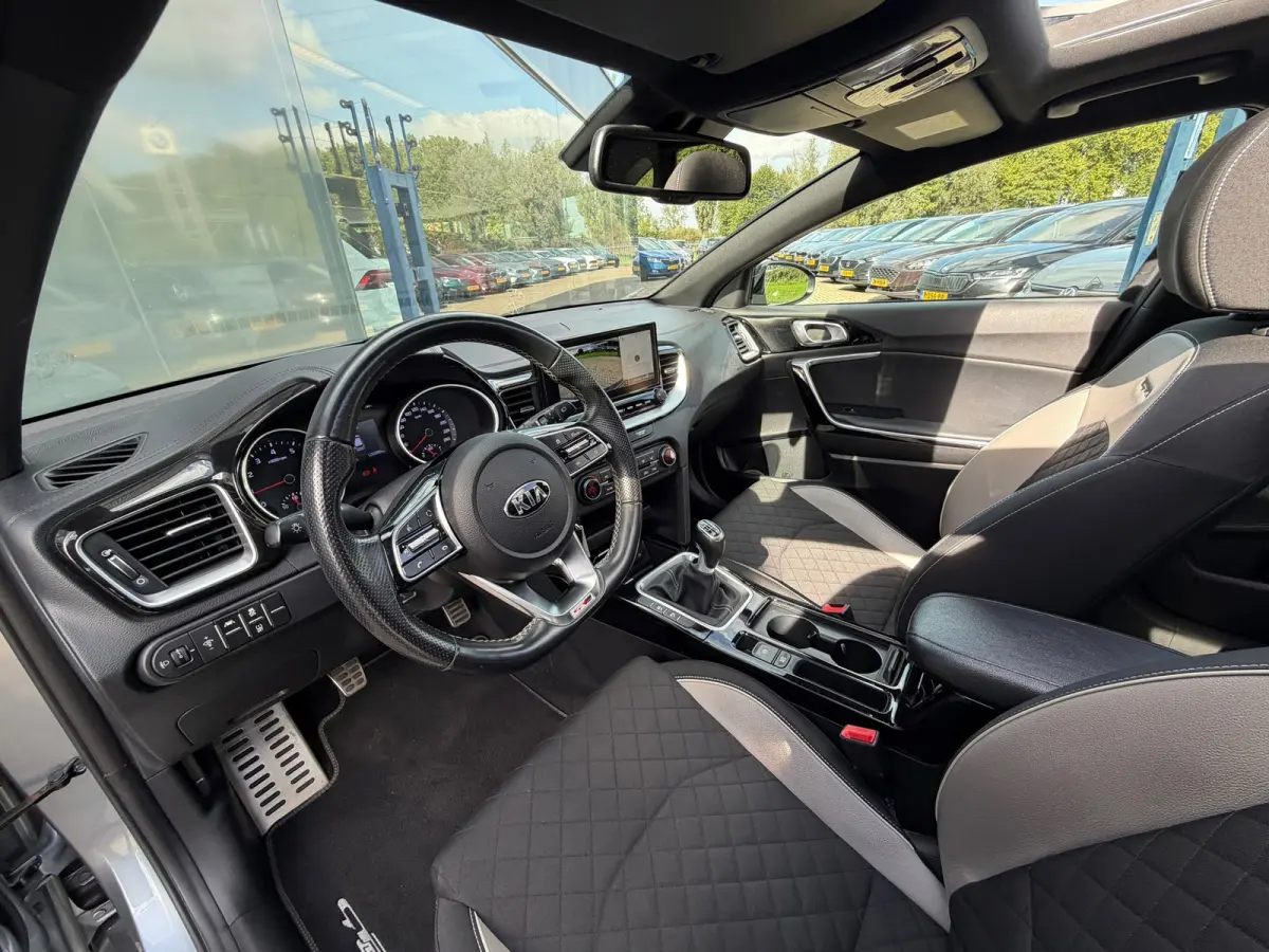 1.0 T-GDI GT-Line Edition |Panorama|Camera|Navi|Apple car