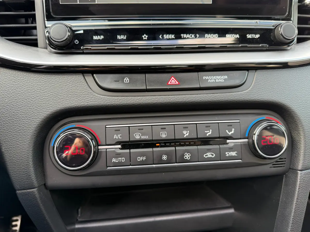 1.0 T-GDI GT-Line Edition |Panorama|Camera|Navi|Apple car