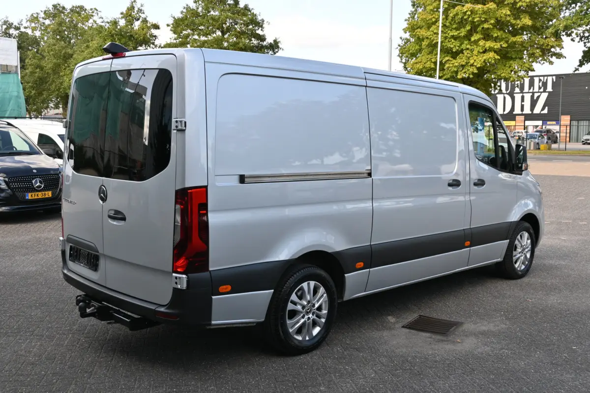 319 CDI L2H1 3500 KG trekhaak, LED, Distronic
