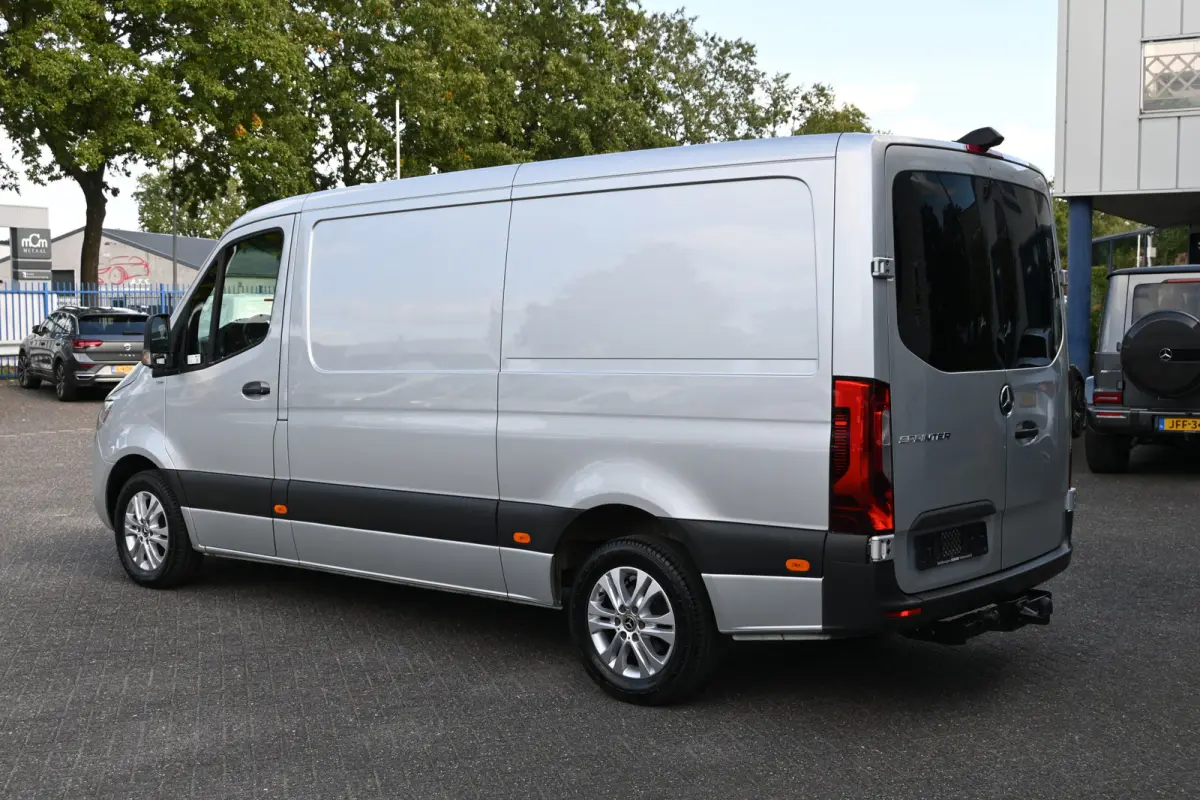 319 CDI L2H1 3500 KG trekhaak, LED, Distronic