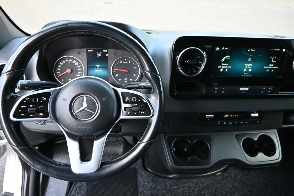 319 CDI L2H1 3500 KG trekhaak, LED, Distronic