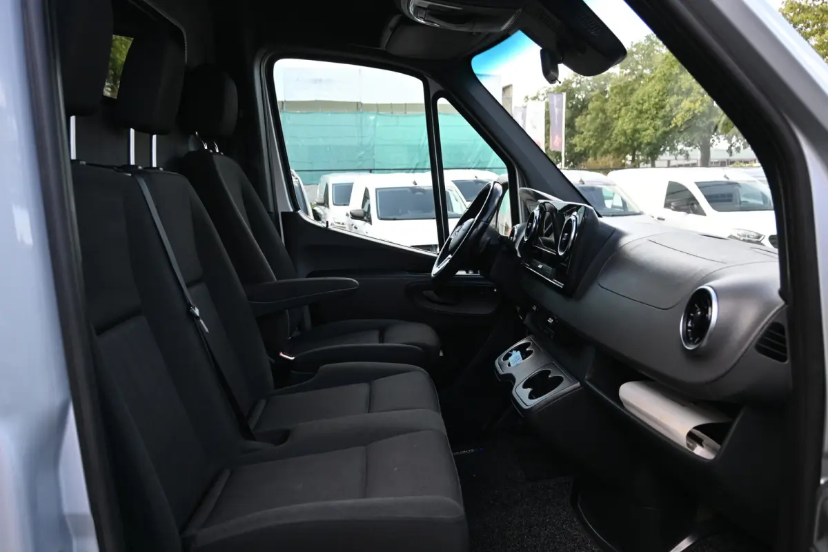 319 CDI L2H1 3500 KG trekhaak, LED, Distronic