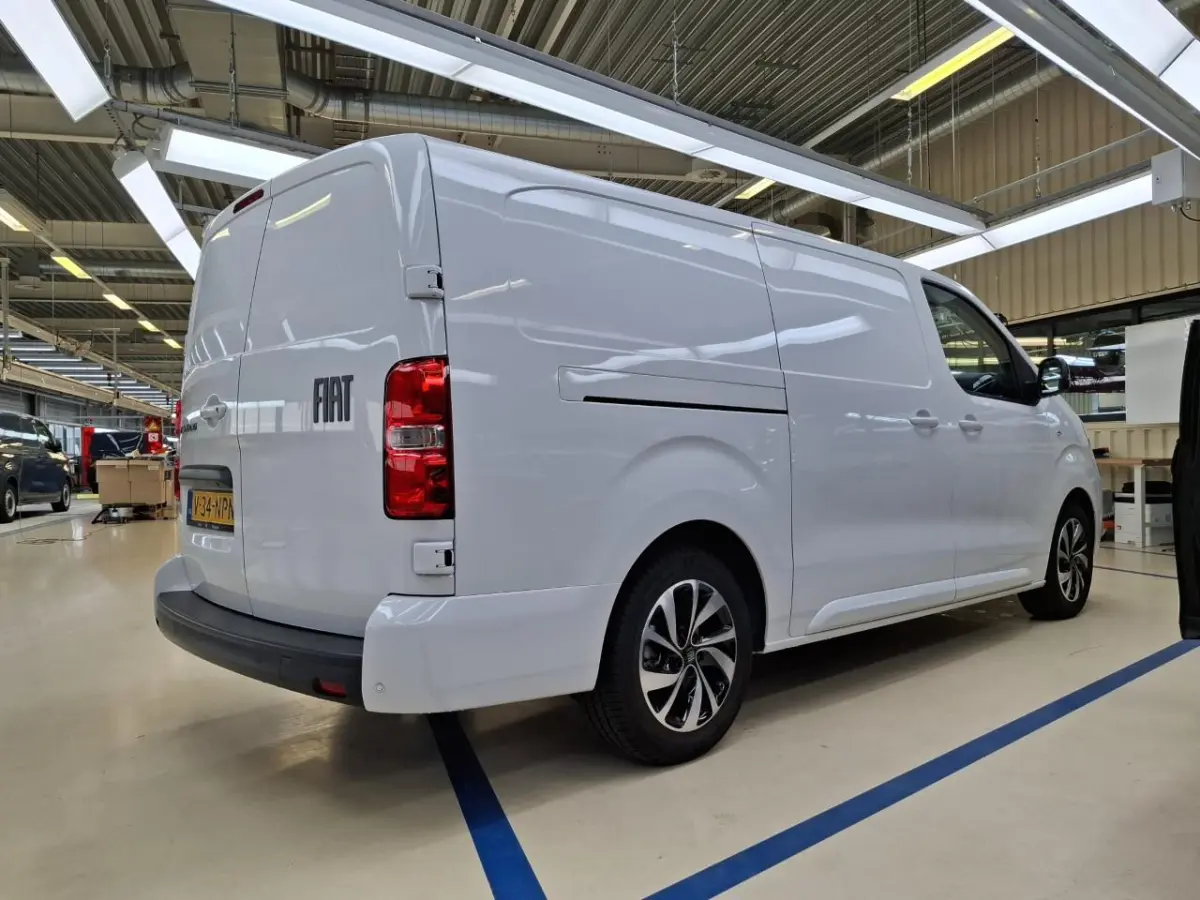 L3 75 kWh | 8 jaar garantie | CAMERA | DRAADLOOS CARPLAY | BETIMMERING | LED | 17" LM VELGEN | COMFORT WAND |