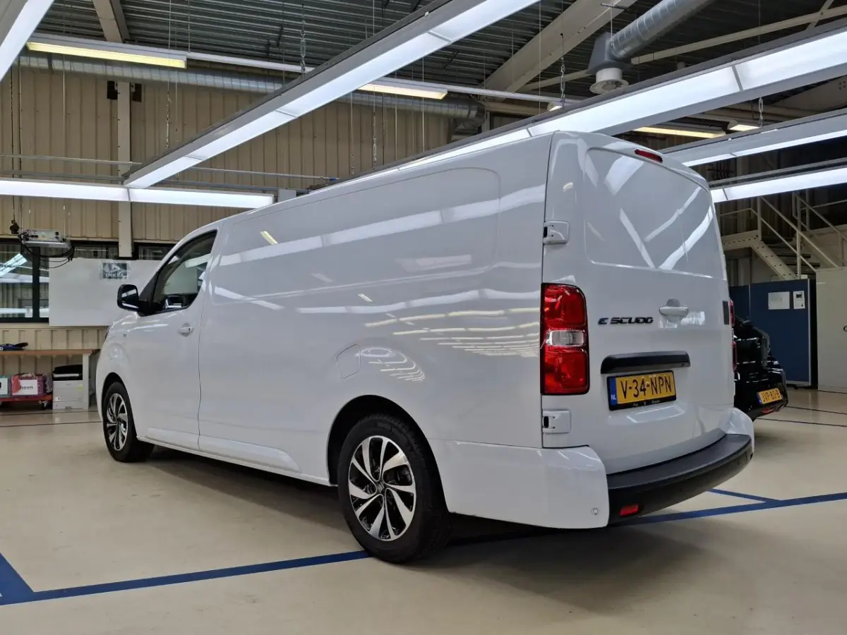 L3 75 kWh | 8 jaar garantie | CAMERA | DRAADLOOS CARPLAY | BETIMMERING | LED | 17" LM VELGEN | COMFORT WAND |