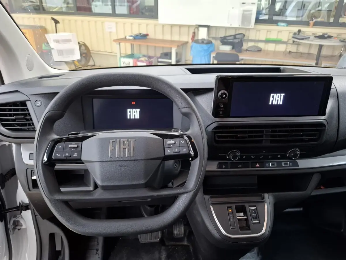 L3 75 kWh | 8 jaar garantie | CAMERA | DRAADLOOS CARPLAY | BETIMMERING | LED | 17" LM VELGEN | COMFORT WAND |