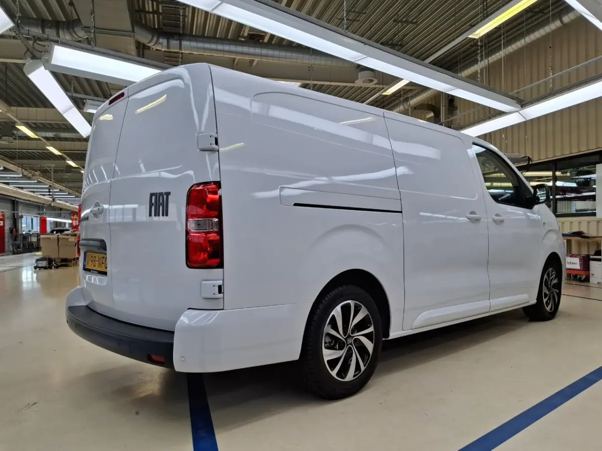 L3 75kWh | 8 JAAR GARANTIE | CAMERA | DRAADLOOS CARPLAY | BETIMMERING | LED | 17" LM VELGEN | COMFORT WAND