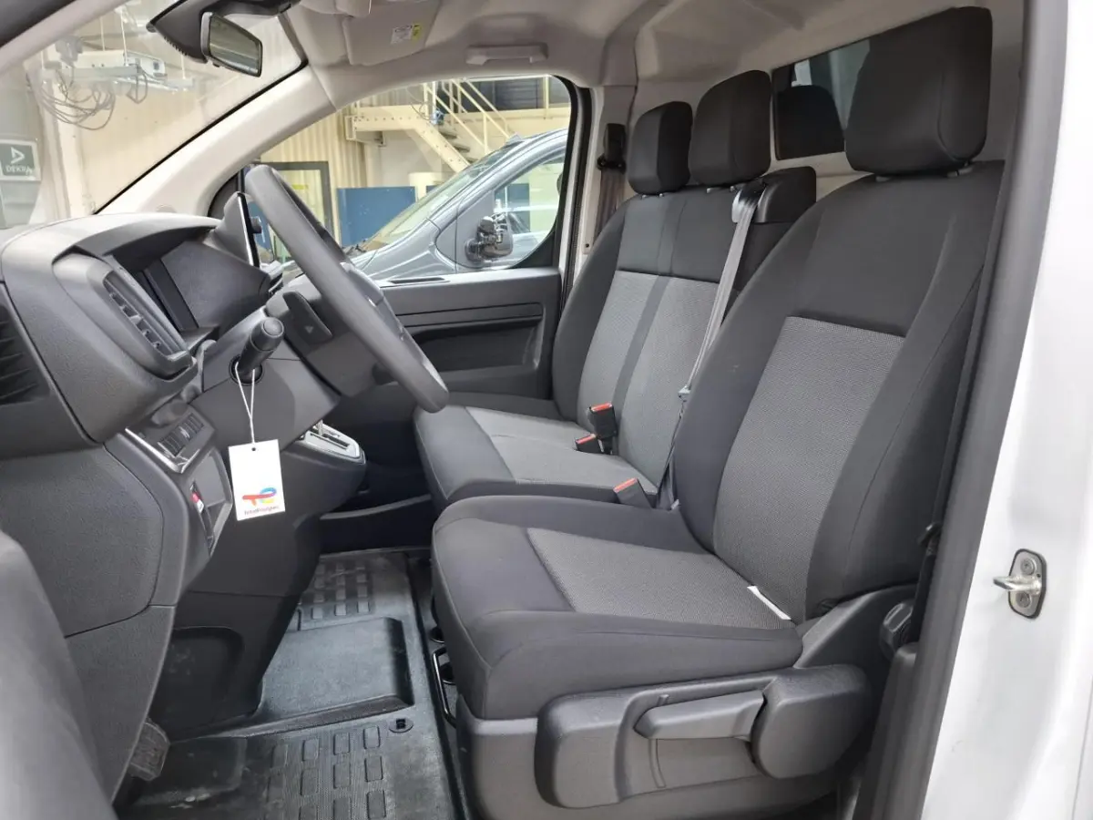 L3 75kWh | 8 JAAR GARANTIE | CAMERA | DRAADLOOS CARPLAY | BETIMMERING | LED | 17" LM VELGEN | COMFORT WAND