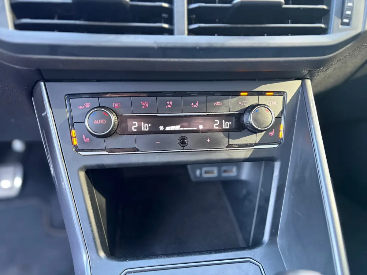 1.0 TSI Highline IQ DRIVE I CARPLAY I 360 PDC I CRUISE I NAVI I STOELVERW.