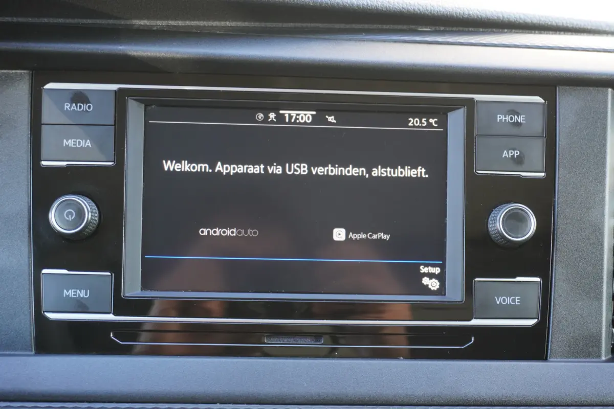 150pk Automaat L1H1 Apple Carplay Parkeersensoren Cruise control Achterdeuren Airco 3-Zits