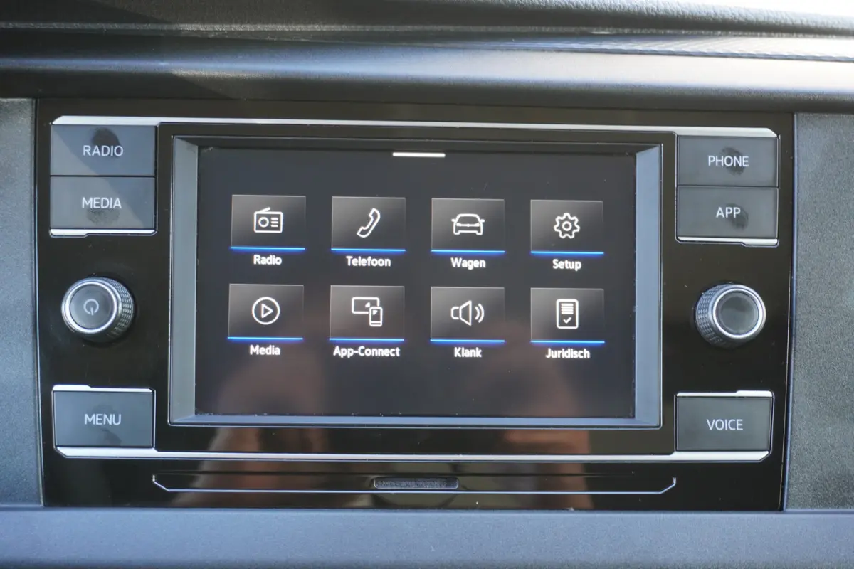 150pk Automaat L1H1 Apple Carplay Parkeersensoren Cruise control Achterdeuren Airco 3-Zits