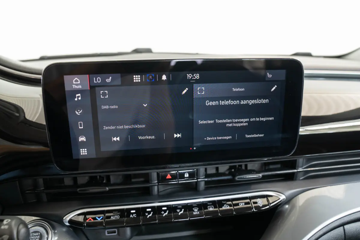 Urban 42 kWh l Apple Car Play l Android l Camera l Leder Multi Stuur l Cr Control l Climate Control l