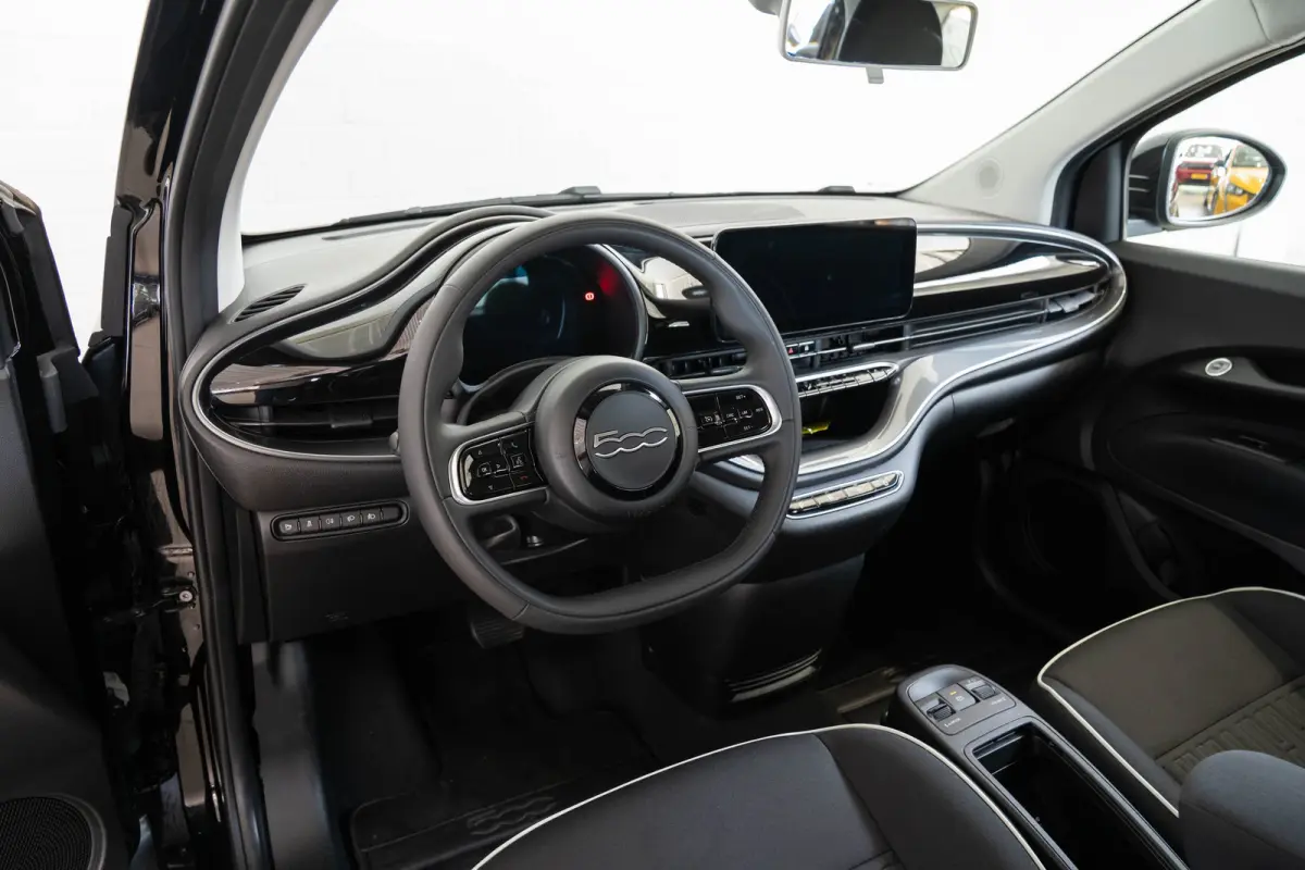 Urban 42 kWh l Apple Car Play l Android l Camera l Leder Multi Stuur l Cr Control l Climate Control l