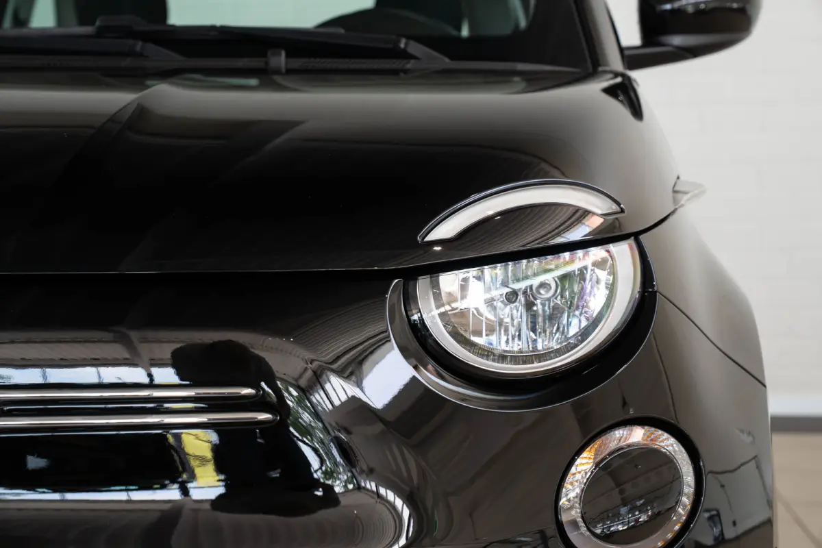 Urban 42 kWh l Apple Car Play l Android l Camera l Leder Multi Stuur l Cr Control l Climate Control l
