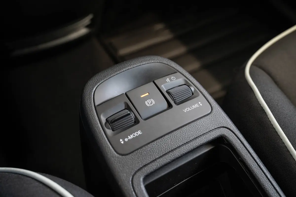 Urban 42 kWh l Apple Car Play l Android l Camera l Leder Multi Stuur l Cr Control l Climate Control l