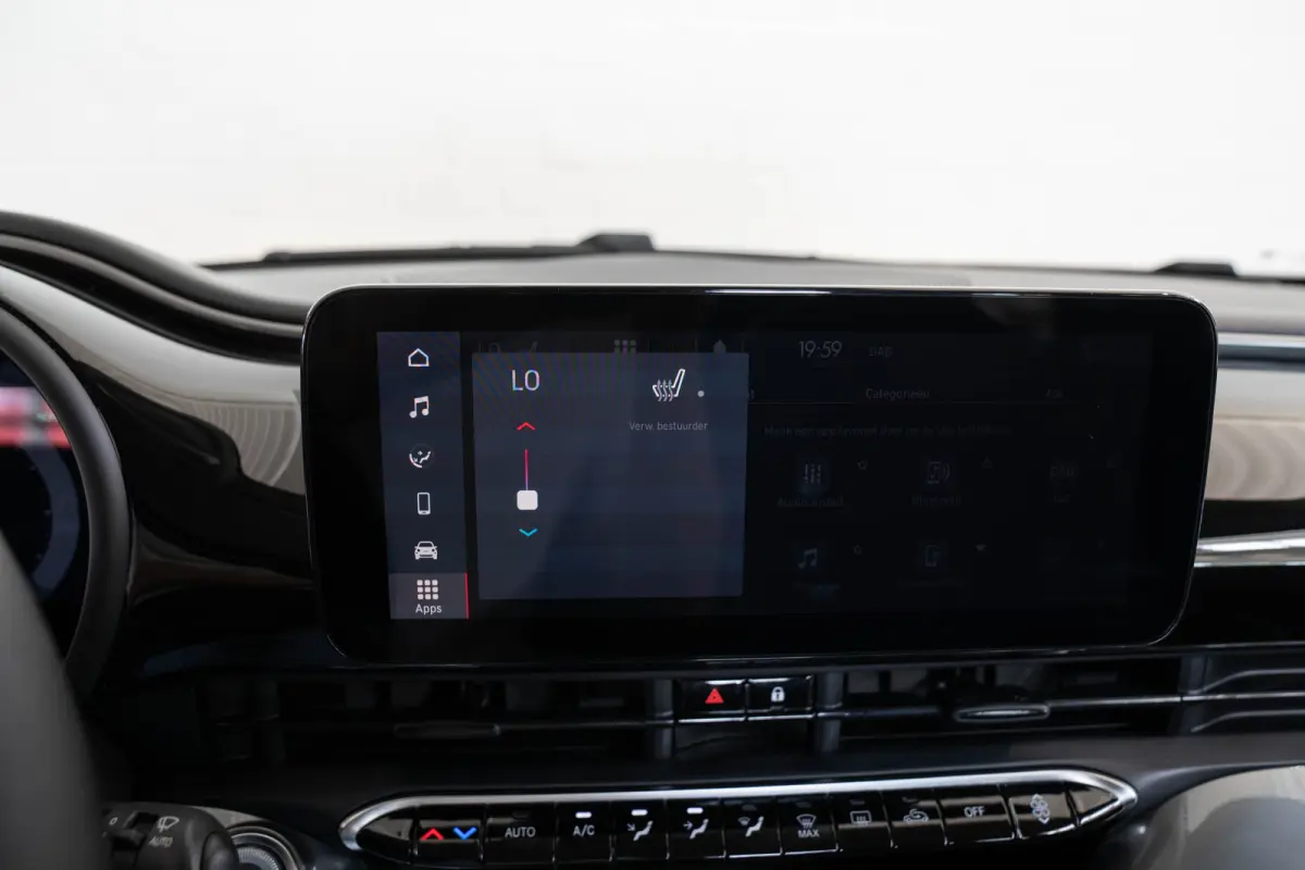 Urban 42 kWh l Apple Car Play l Android l Camera l Leder Multi Stuur l Cr Control l Climate Control l