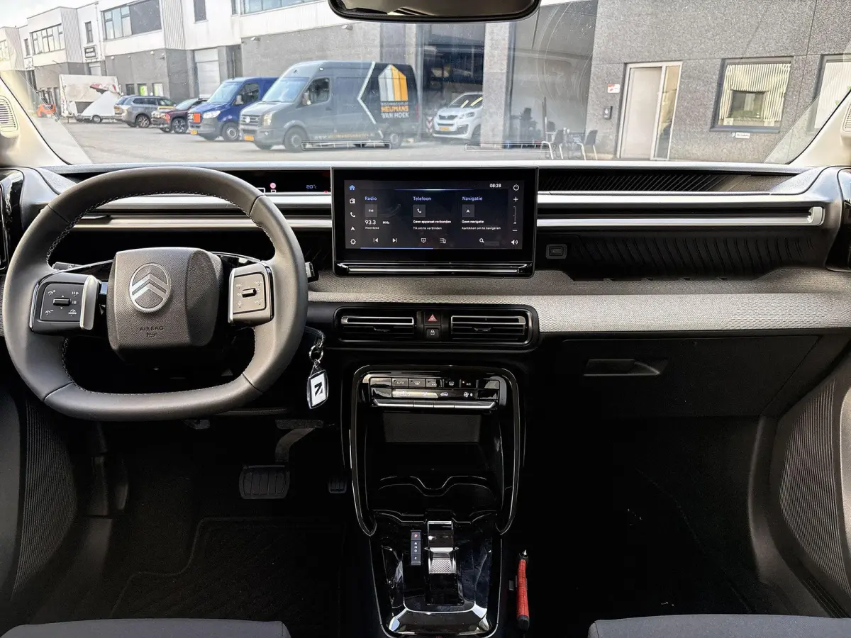 Max Comfort Range 44 kWh 113pk | DEMO | Navigatie | Achteruitrijcamera | Climate Control | Cruise Control | Parkeersensoren | Bluetooth | Draadloze Apple Carplay / Android Auto | Comfortstoe