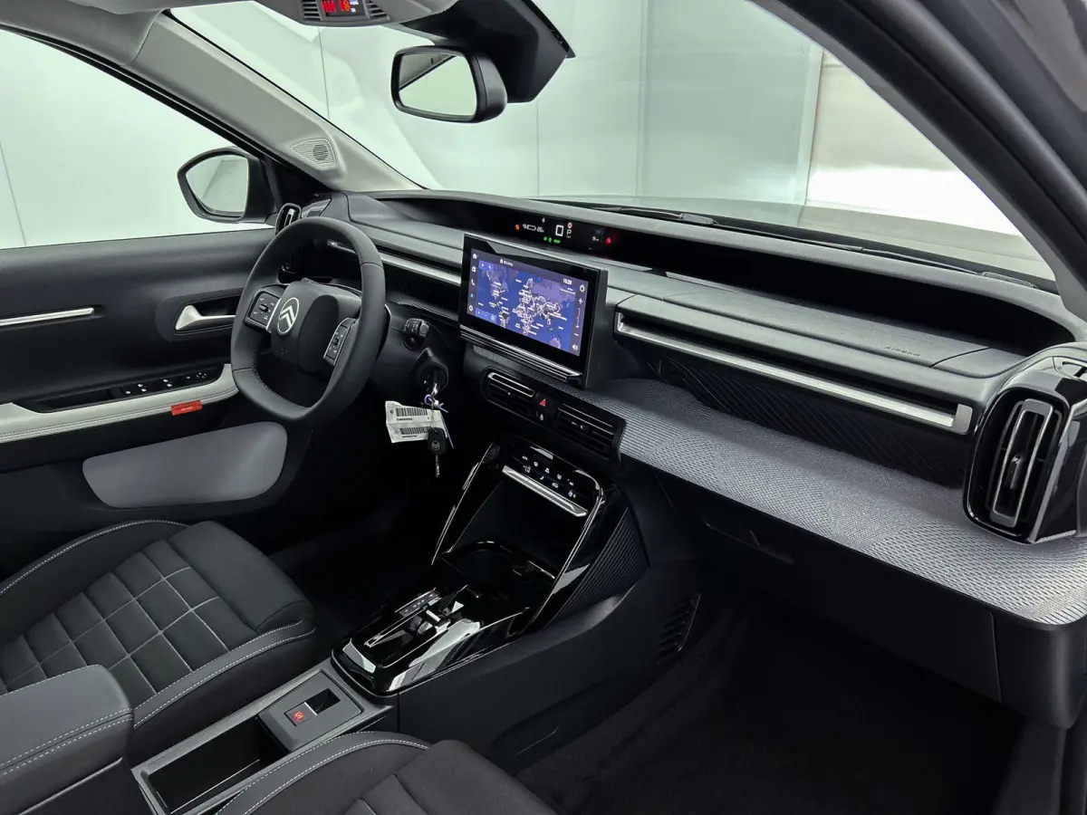 Max Comfort Range 44 kWh 113pk | DEMO | Navigatie | Achteruitrijcamera | Climate Control | Cruise Control | Parkeersensoren | Bluetooth | Draadloze Apple Carplay / Android Auto | Comfortstoe