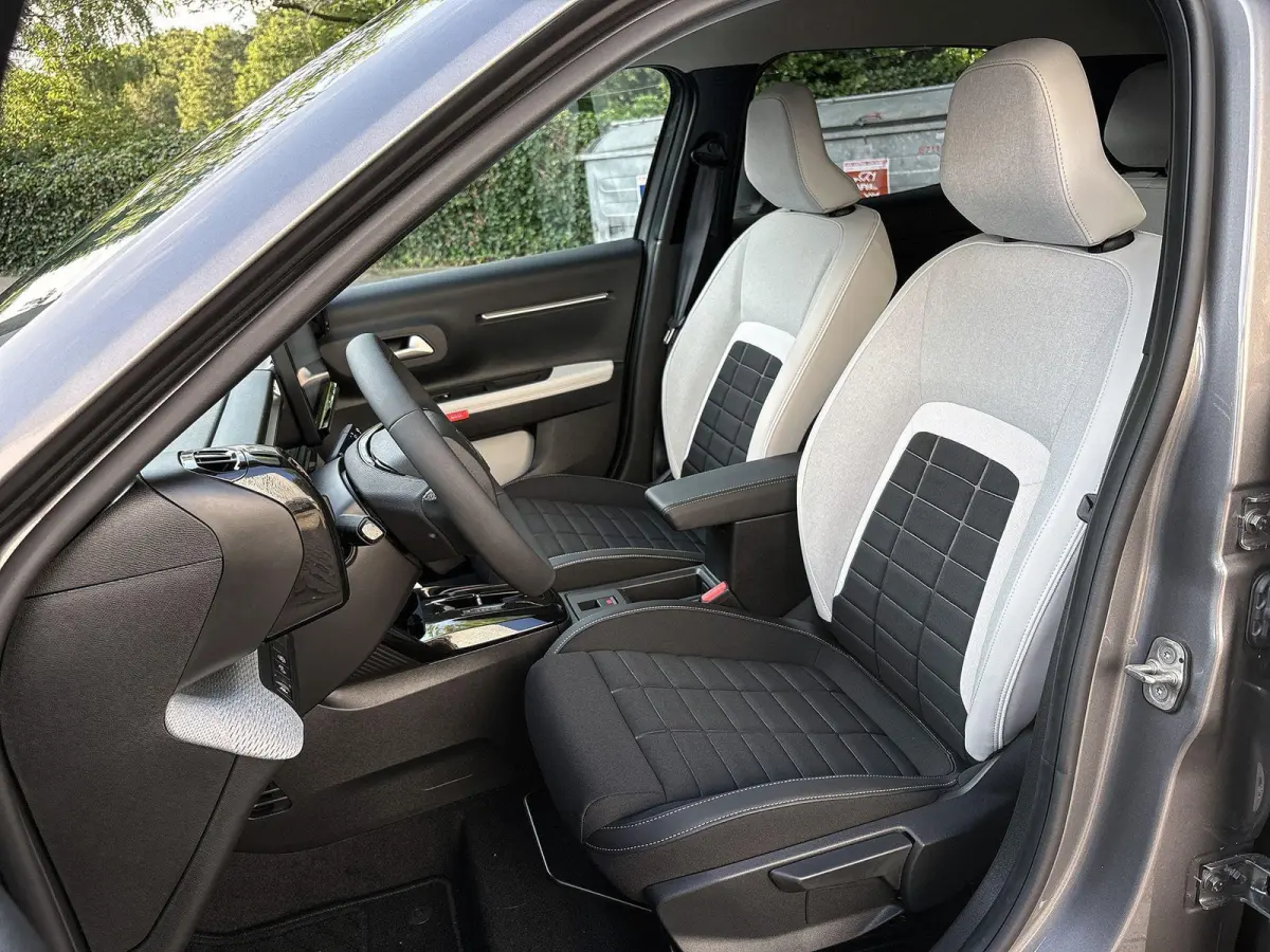 Max Comfort Range 44 kWh 113pk | DEMO | Navigatie | Achteruitrijcamera | Climate Control | Cruise Control | Parkeersensoren | Bluetooth | Draadloze Apple Carplay / Android Auto | Comfortstoe