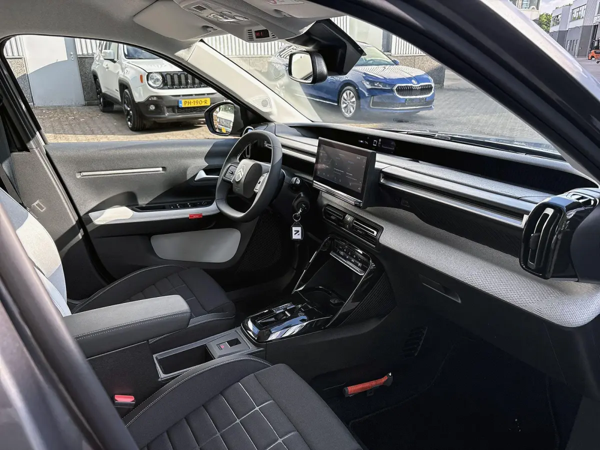 Max Comfort Range 44 kWh 113pk | DEMO | Navigatie | Achteruitrijcamera | Climate Control | Cruise Control | Parkeersensoren | Bluetooth | Draadloze Apple Carplay / Android Auto | Comfortstoe