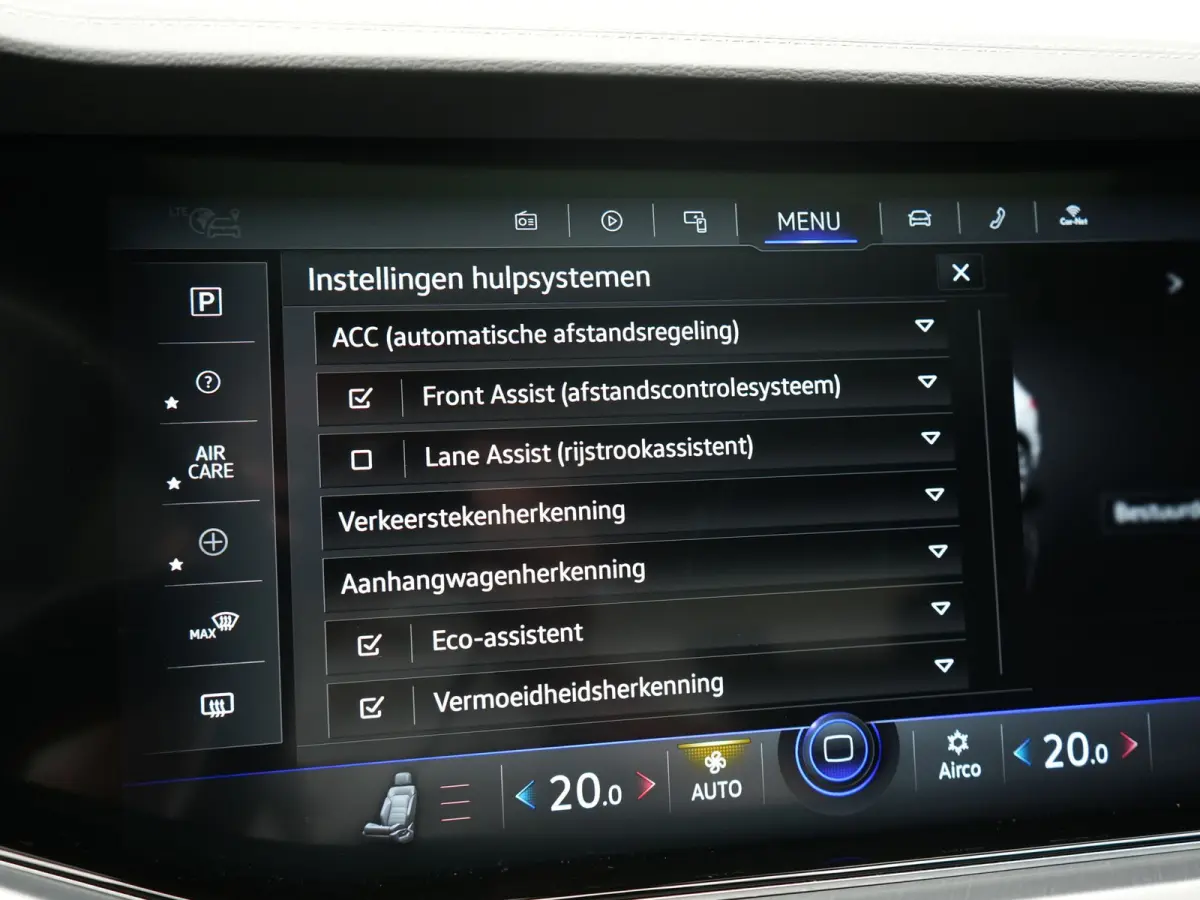 3.0 TSi eHybrid 4MOTION PHEV 381pk Dealer O.H | Luchtvering | Trekhaak Af Fabriek | Panodak | Adaptive Cruise | Matrix LED | Lederen Sportstoelen Memory & Verwarmd | Keyless | Apple Carplay 
