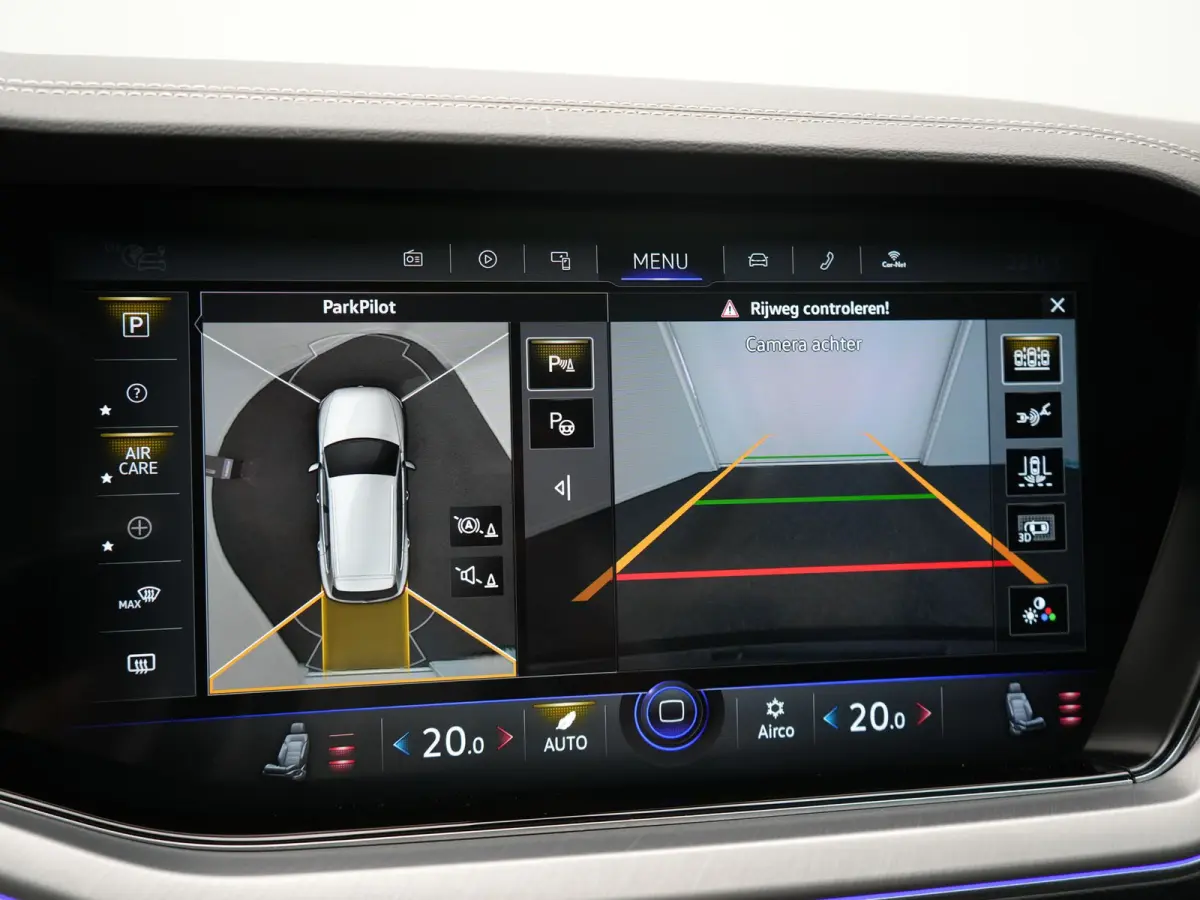 3.0 TSi eHybrid 4MOTION PHEV 381pk Dealer O.H | Luchtvering | Trekhaak Af Fabriek | Panodak | Adaptive Cruise | Matrix LED | Lederen Sportstoelen Memory & Verwarmd | Keyless | Apple Carplay 