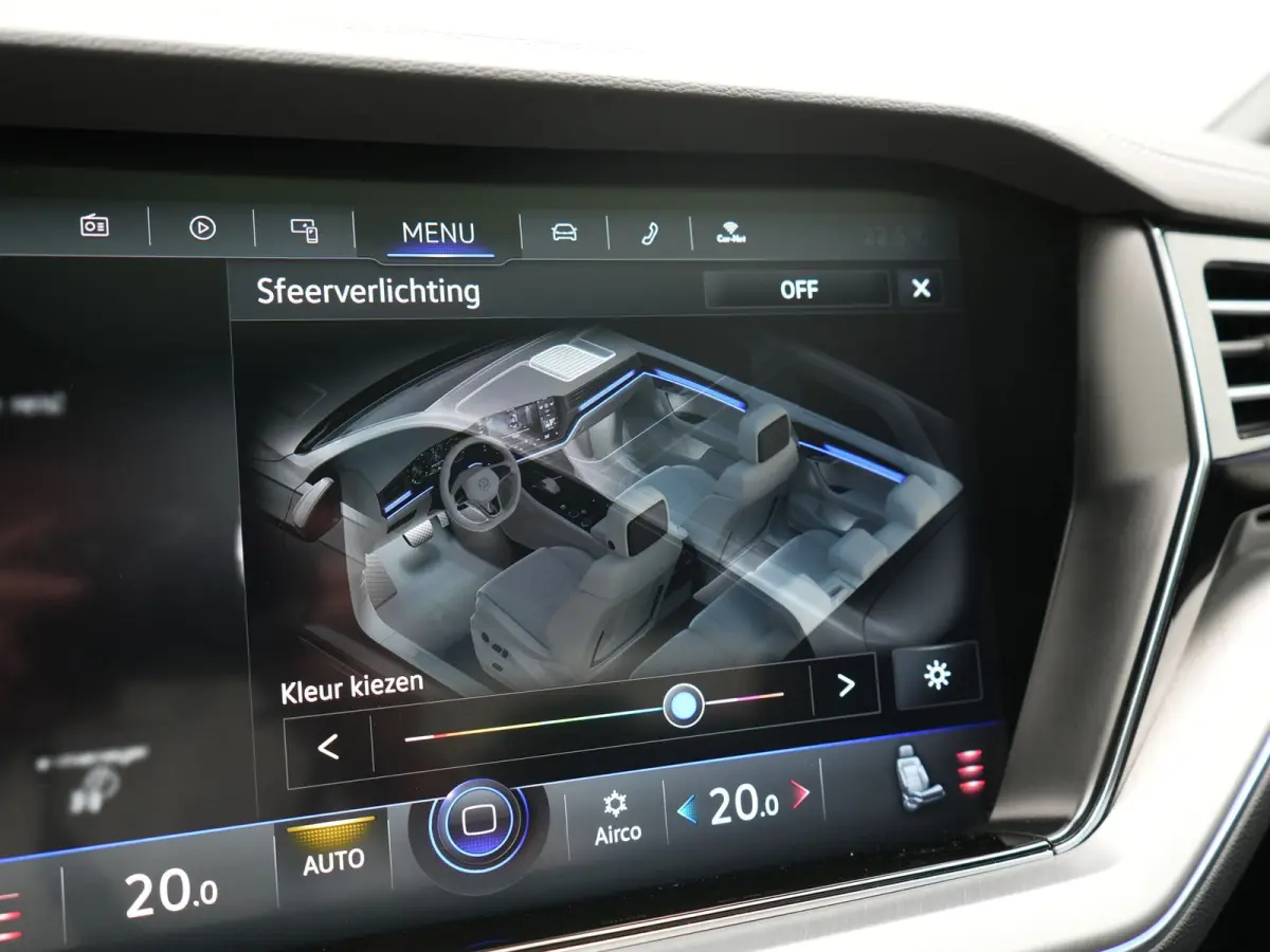 3.0 TSi eHybrid 4MOTION PHEV 381pk Dealer O.H | Luchtvering | Trekhaak Af Fabriek | Panodak | Adaptive Cruise | Matrix LED | Lederen Sportstoelen Memory & Verwarmd | Keyless | Apple Carplay 