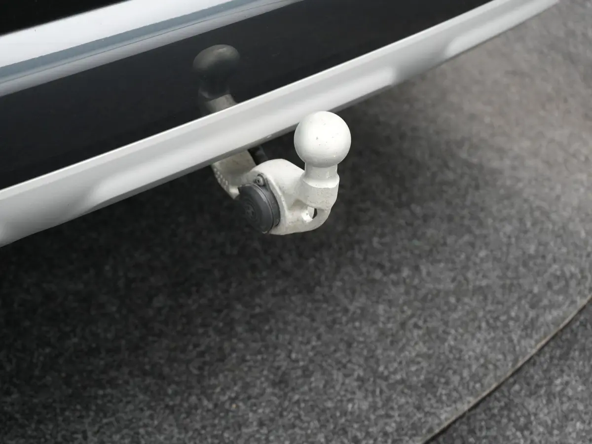 xDrive30e X Line PHEV 326pk Dealer O.H. | Trekhaak Af Fabriek | Panodak | Camera | Harman / Kardon | Lederen Voorstoelen Memory & Verwarmd | Sfeerverlichting | Apple Carplay | Navigatie | DA