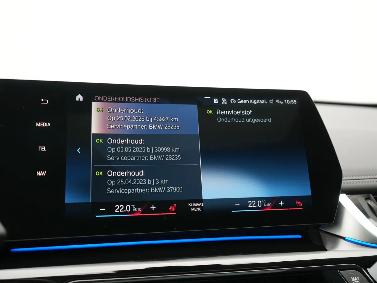 xDrive30e X Line PHEV 326pk Dealer O.H. | Trekhaak Af Fabriek | Panodak | Camera | Harman / Kardon | Lederen Voorstoelen Memory & Verwarmd | Sfeerverlichting | Apple Carplay | Navigatie | DA