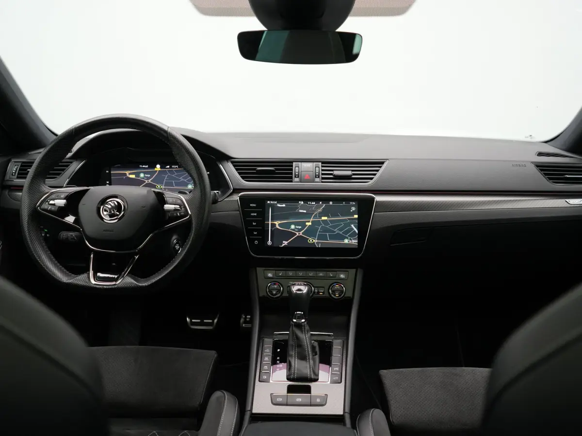 1.4 TSI iV Sportline Business PHEV 218pk Dealer O.H. | Trekhaak Af Fabriek | Panodak | Adaptive Cruise | 360 Camera | Alcantara Sportstoelen Memory & Verwarmd | Stuur Verwarmd | Blis | Keyle