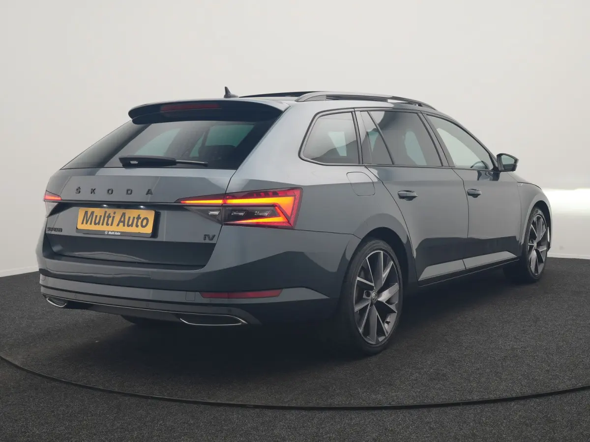 1.4 TSI iV Sportline Business PHEV 218pk Dealer O.H. | Trekhaak Af Fabriek | Panodak | Adaptive Cruise | 360 Camera | Alcantara Sportstoelen Memory & Verwarmd | Stuur Verwarmd | Blis | Keyle