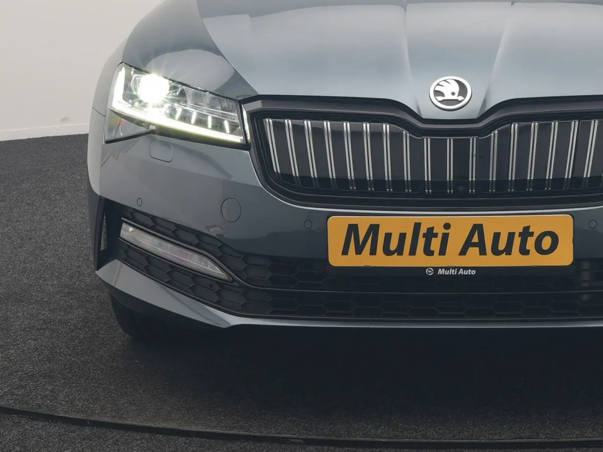 1.4 TSI iV Sportline Business PHEV 218pk Dealer O.H. | Trekhaak Af Fabriek | Panodak | Adaptive Cruise | 360 Camera | Alcantara Sportstoelen Memory & Verwarmd | Stuur Verwarmd | Blis | Keyle