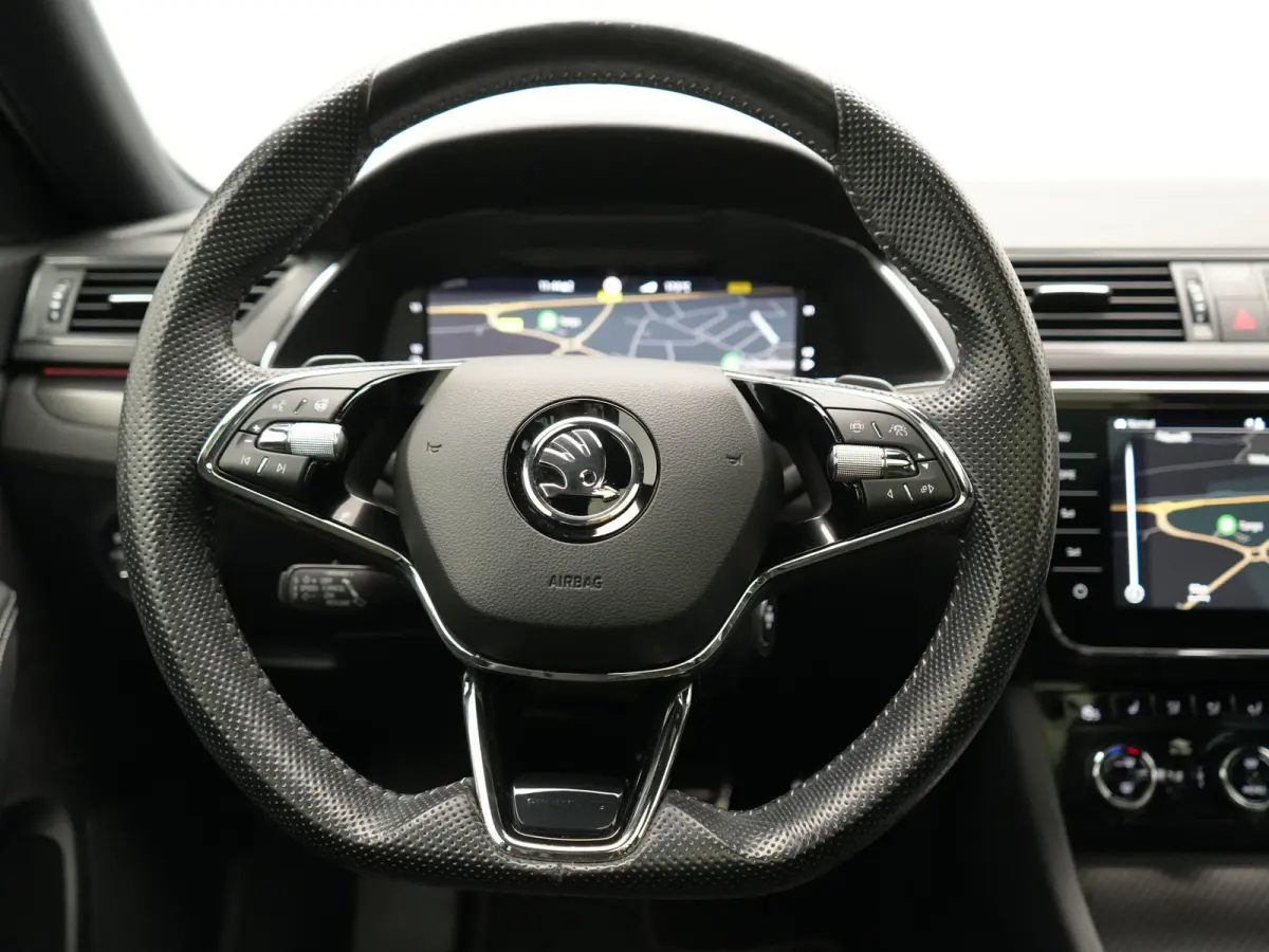 1.4 TSI iV Sportline Business PHEV 218pk Dealer O.H. | Trekhaak Af Fabriek | Panodak | Adaptive Cruise | 360 Camera | Alcantara Sportstoelen Memory & Verwarmd | Stuur Verwarmd | Blis | Keyle