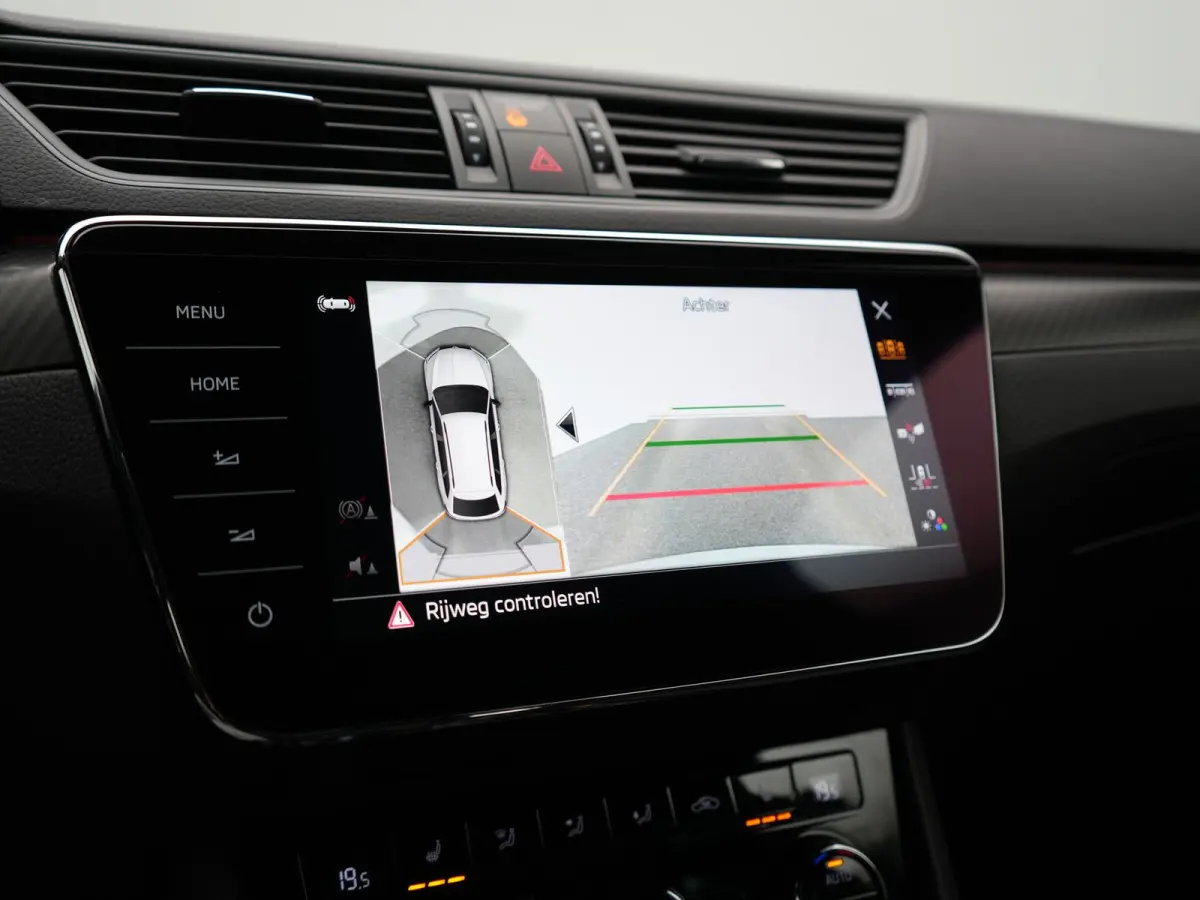 1.4 TSI iV Sportline Business PHEV 218pk Dealer O.H. | Trekhaak Af Fabriek | Panodak | Adaptive Cruise | 360 Camera | Alcantara Sportstoelen Memory & Verwarmd | Stuur Verwarmd | Blis | Keyle