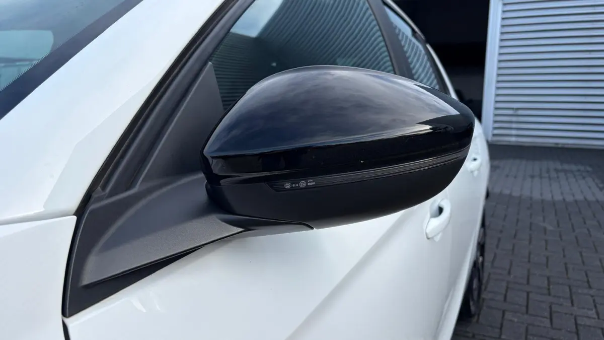 Electric Corsa-e 50KWH 136PK BUSINESS EDITION SOH 100% / NAVI / CLIMA / LED / PDC / CAMERA / KEYLESS / BLUETOOTH / CRUISECONTROL !!