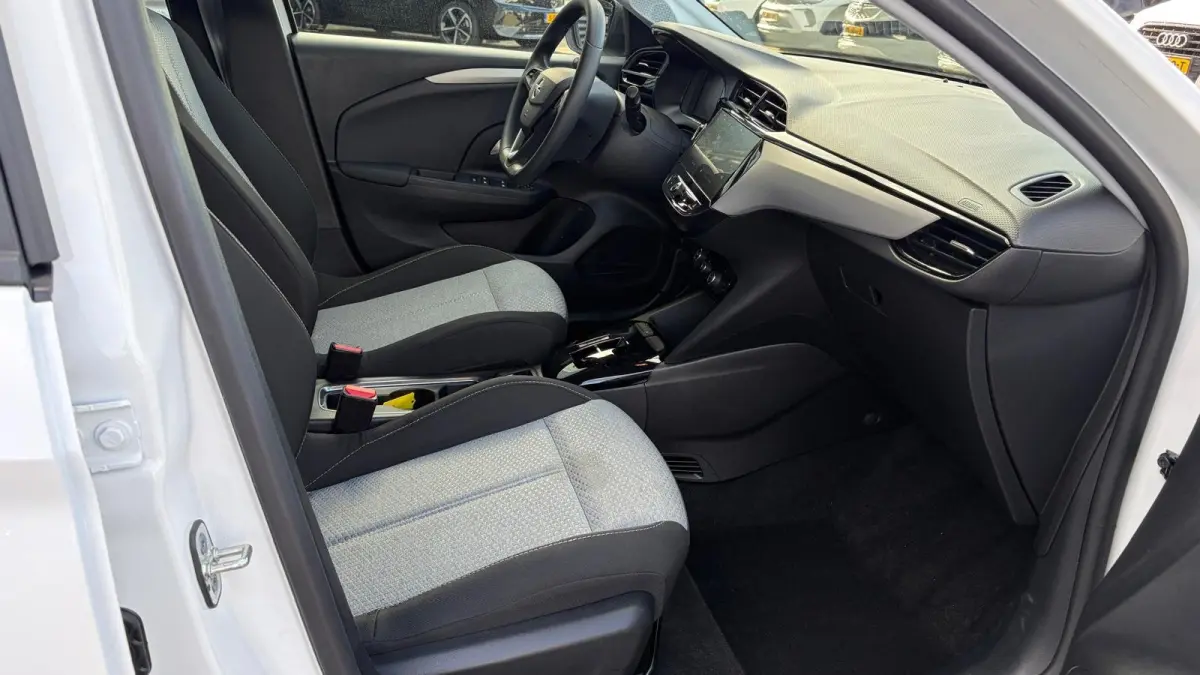 Electric Corsa-e 50KWH 136PK BUSINESS EDITION SOH 100% / NAVI / CLIMA / LED / PDC / CAMERA / KEYLESS / BLUETOOTH / CRUISECONTROL !!