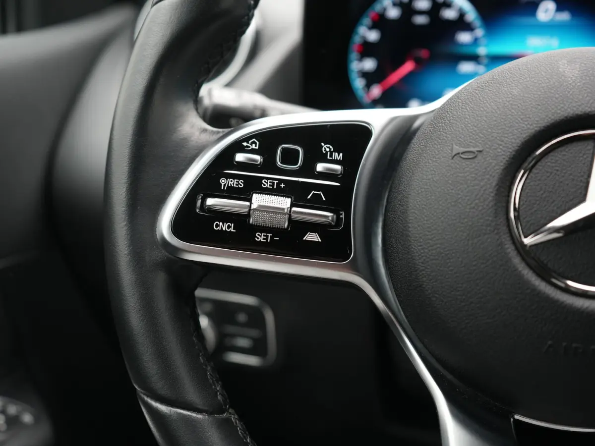 250 e Advantage PHEV 218pk Dealer O.H. | Trekhaak Af Fabriek | Adaptive Cruise | Head Up | Burmester Audio | Camera | Lederen Sportstoelen Memory & Verwarmd | BLIS | Apple Carplay | Widescre