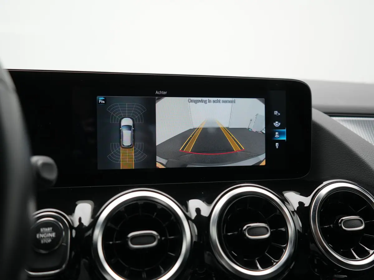 250 e Advantage PHEV 218pk Dealer O.H. | Trekhaak Af Fabriek | Adaptive Cruise | Head Up | Burmester Audio | Camera | Lederen Sportstoelen Memory & Verwarmd | BLIS | Apple Carplay | Widescre