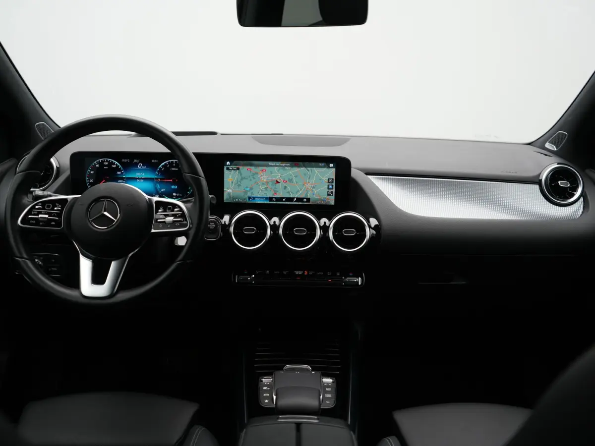 250 e Advantage PHEV 218pk Dealer O.H. | Trekhaak Af Fabriek | Adaptive Cruise | Head Up | Burmester Audio | Camera | Lederen Sportstoelen Memory & Verwarmd | BLIS | Apple Carplay | Widescre