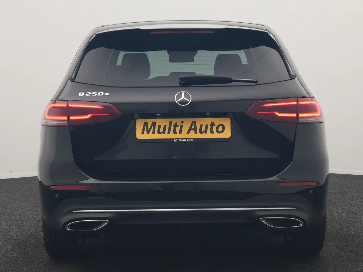 250 e Advantage PHEV 218pk Dealer O.H. | Trekhaak Af Fabriek | Adaptive Cruise | Head Up | Burmester Audio | Camera | Lederen Sportstoelen Memory & Verwarmd | BLIS | Apple Carplay | Widescre