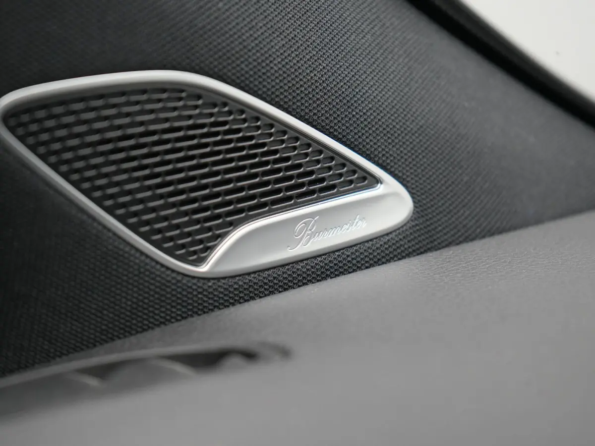 250 e Advantage PHEV 218pk Dealer O.H. | Trekhaak Af Fabriek | Adaptive Cruise | Head Up | Burmester Audio | Camera | Lederen Sportstoelen Memory & Verwarmd | BLIS | Apple Carplay | Widescre