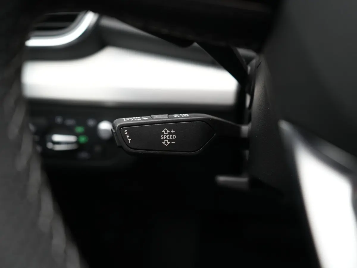 50 TFSI e 2x S Line PHEV 300pk Dealer O.H. | Panodak | 360 Camera | Head Up | Lederen Sportstoelen Verwarmd | Keyless | Apple Carplay | Cruise Control | Virtual Cockpit | Navigatie | DAB | 1