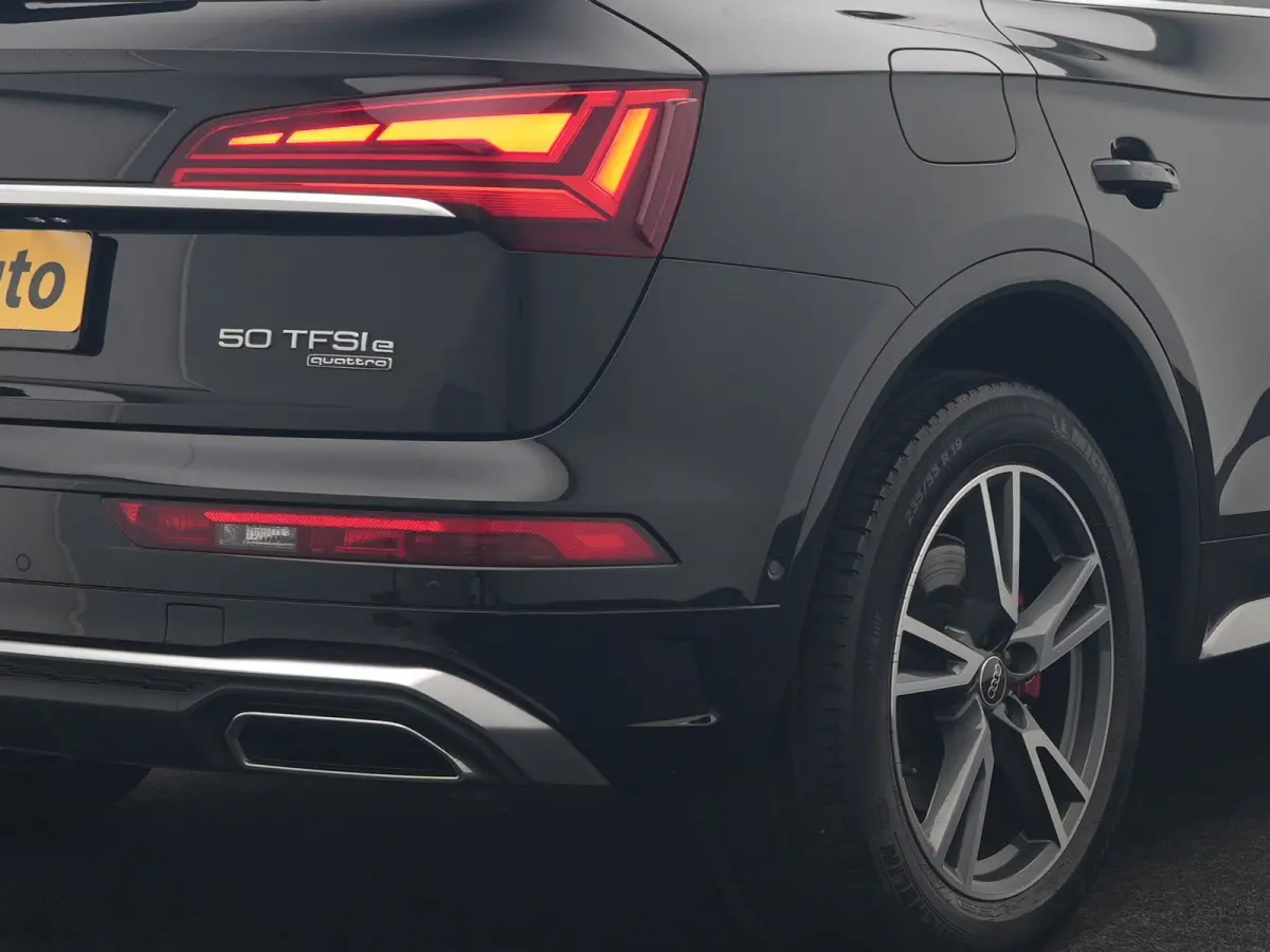 50 TFSI e 2x S Line PHEV 300pk Dealer O.H. | Panodak | 360 Camera | Head Up | Lederen Sportstoelen Verwarmd | Keyless | Apple Carplay | Cruise Control | Virtual Cockpit | Navigatie | DAB | 1