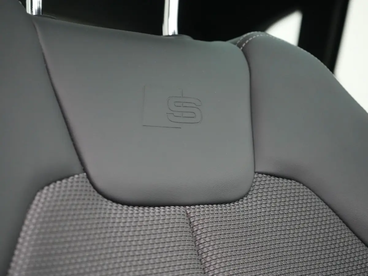 50 TFSI e 2x S Line PHEV 300pk Dealer O.H. | Panodak | 360 Camera | Head Up | Lederen Sportstoelen Verwarmd | Keyless | Apple Carplay | Cruise Control | Virtual Cockpit | Navigatie | DAB | 1