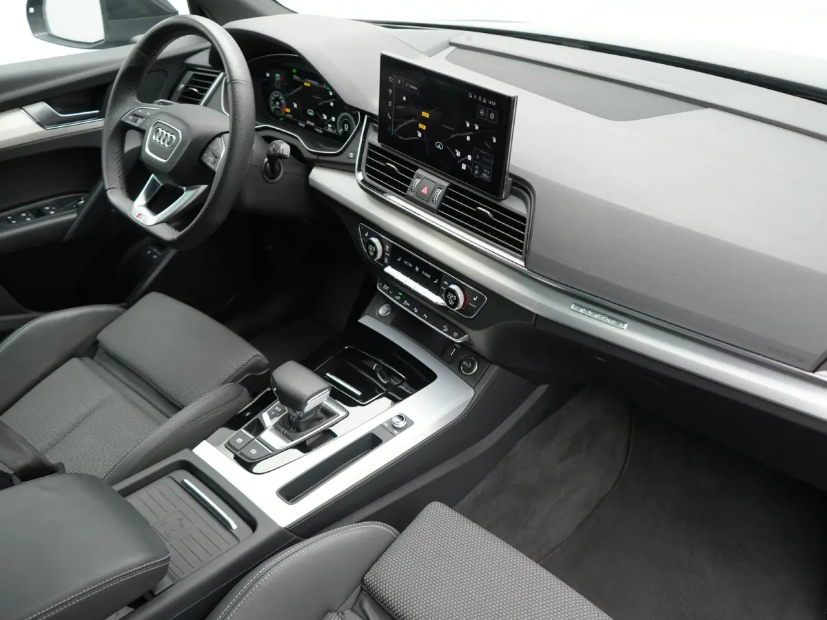 50 TFSI e 2x S Line PHEV 300pk Dealer O.H. | Panodak | 360 Camera | Head Up | Lederen Sportstoelen Verwarmd | Keyless | Apple Carplay | Cruise Control | Virtual Cockpit | Navigatie | DAB | 1