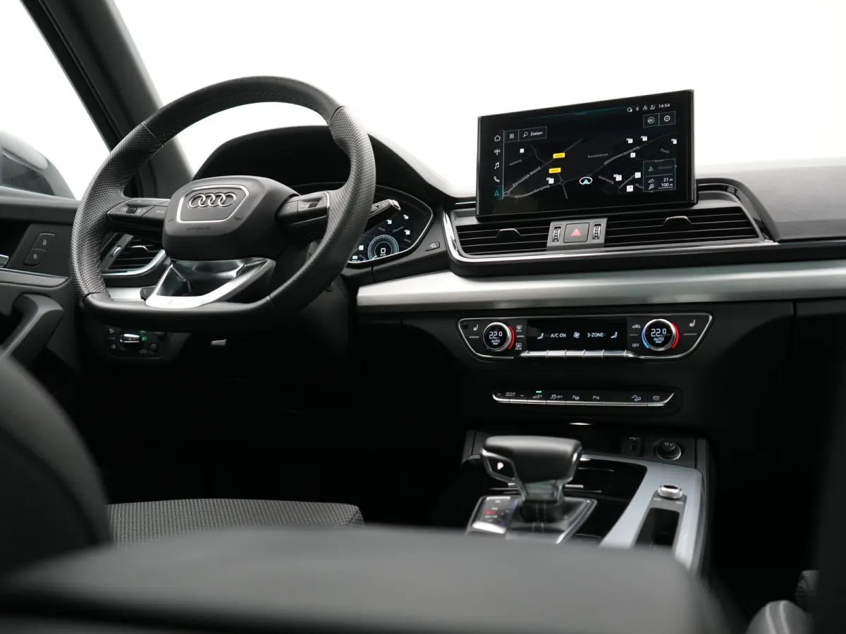 50 TFSI e 2x S Line PHEV 300pk Dealer O.H. | Panodak | 360 Camera | Head Up | Lederen Sportstoelen Verwarmd | Keyless | Apple Carplay | Cruise Control | Virtual Cockpit | Navigatie | DAB | 1