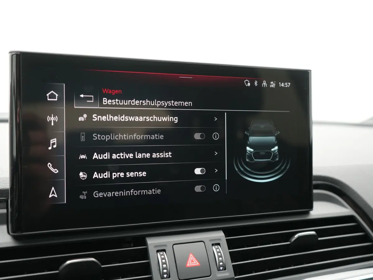 50 TFSI e 2x S Line PHEV 300pk Dealer O.H. | Panodak | 360 Camera | Head Up | Lederen Sportstoelen Verwarmd | Keyless | Apple Carplay | Cruise Control | Virtual Cockpit | Navigatie | DAB | 1