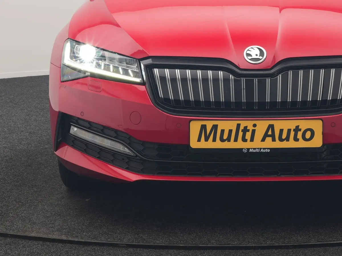 1.4 TSI iV Sportline Business PHEV 218pk Dealer O.H. | Trekhaak Af Fabriek | Panodak | Adaptive Cruise | SOH 89,8% | Camera | Canton Audio | Alcantara Sportstoelen Memory & Verwarmd | Stuur 